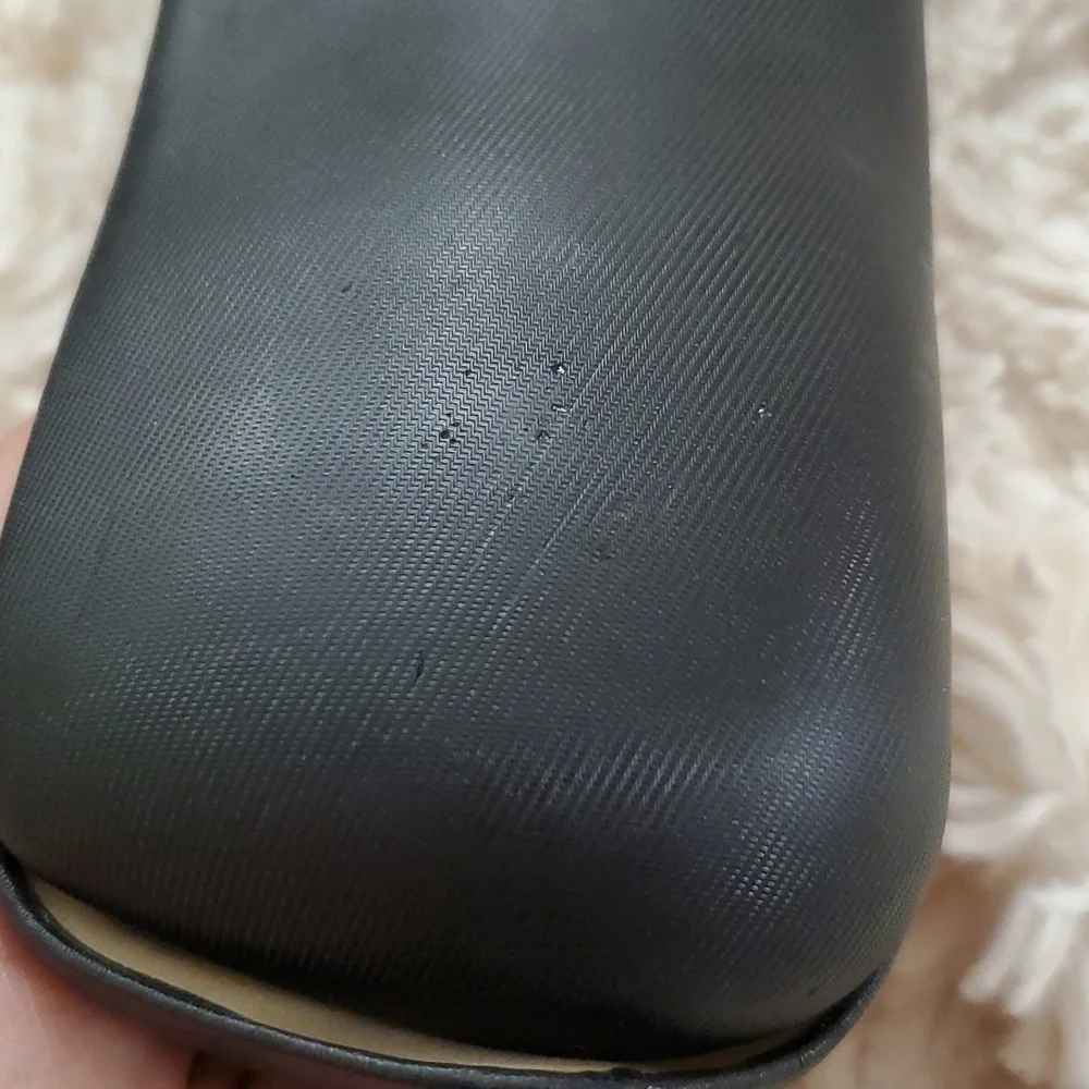 👓 Authentic Chanel Sunglassess Hard Case